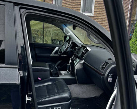 Черный Тойота Ленд Крузер, объемом двигателя 4.46 л и пробегом 260 тыс. км за 38000 $, фото 8 на Automoto.ua