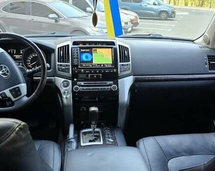 Чорний Тойота Ленд Крузер, об'ємом двигуна 4.61 л та пробігом 305 тис. км за 29000 $, фото 46 на Automoto.ua