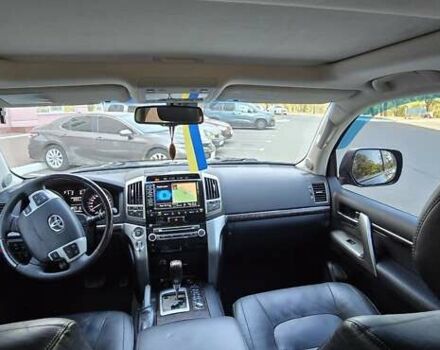 Чорний Тойота Ленд Крузер, об'ємом двигуна 4.61 л та пробігом 305 тис. км за 29000 $, фото 48 на Automoto.ua