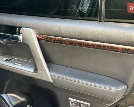 Чорний Тойота Ленд Крузер, об'ємом двигуна 4.46 л та пробігом 290 тис. км за 39000 $, фото 15 на Automoto.ua