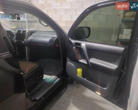 Черный Тойота Ленд Крузер, объемом двигателя 2.69 л и пробегом 241 тыс. км за 21000 $, фото 6 на Automoto.ua