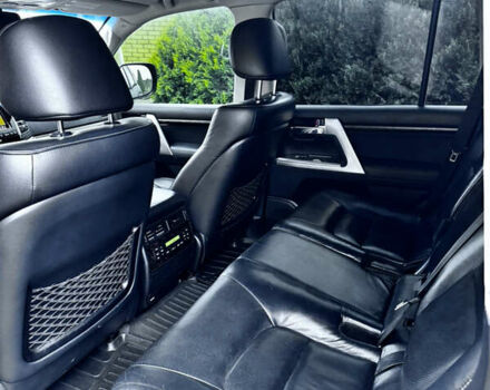 Черный Тойота Ленд Крузер, объемом двигателя 4.46 л и пробегом 260 тыс. км за 38000 $, фото 9 на Automoto.ua