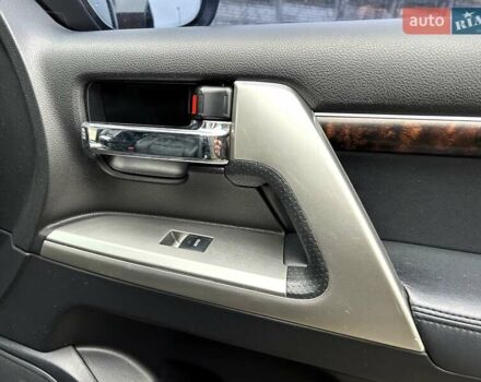 Черный Тойота Ленд Крузер, объемом двигателя 4.46 л и пробегом 149 тыс. км за 34700 $, фото 55 на Automoto.ua