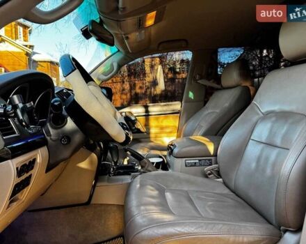 Черный Тойота Ленд Крузер, объемом двигателя 4.6 л и пробегом 192 тыс. км за 35990 $, фото 19 на Automoto.ua