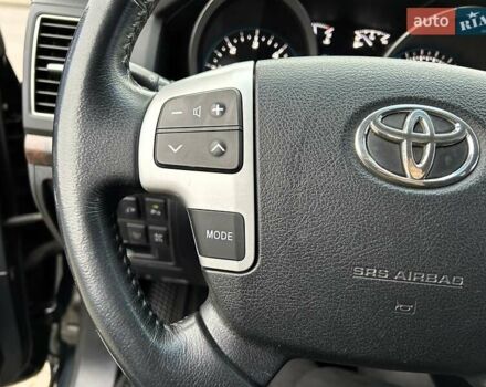 Черный Тойота Ленд Крузер, объемом двигателя 4.46 л и пробегом 149 тыс. км за 34700 $, фото 33 на Automoto.ua