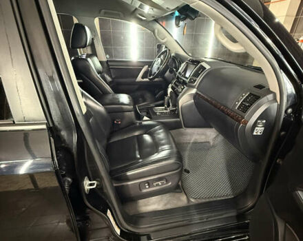 Черный Тойота Ленд Крузер, объемом двигателя 4.46 л и пробегом 140 тыс. км за 41000 $, фото 6 на Automoto.ua