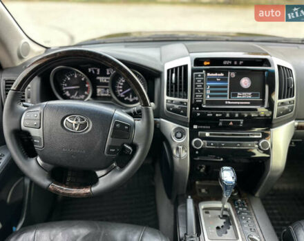 Чорний Тойота Ленд Крузер, об'ємом двигуна 4.5 л та пробігом 261 тис. км за 31500 $, фото 25 на Automoto.ua