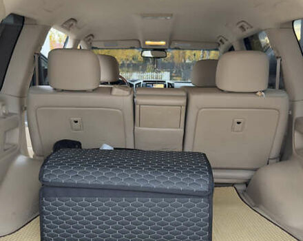 Чорний Тойота Ленд Крузер, об'ємом двигуна 4.5 л та пробігом 252 тис. км за 33000 $, фото 29 на Automoto.ua