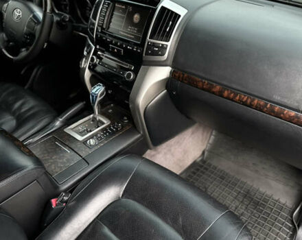 Чорний Тойота Ленд Крузер, об'ємом двигуна 4.5 л та пробігом 261 тис. км за 31500 $, фото 30 на Automoto.ua