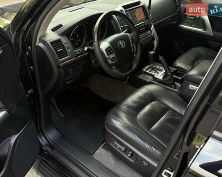 Черный Тойота Ленд Крузер, объемом двигателя 4.5 л и пробегом 174 тыс. км за 35500 $, фото 30 на Automoto.ua