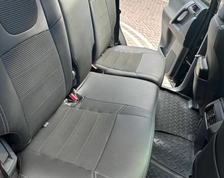 Черный Тойота Ленд Крузер, объемом двигателя 4 л и пробегом 180 тыс. км за 25500 $, фото 1 на Automoto.ua