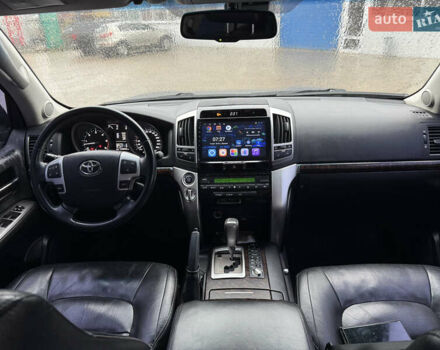 Чорний Тойота Ленд Крузер, об'ємом двигуна 4.46 л та пробігом 149 тис. км за 29500 $, фото 32 на Automoto.ua