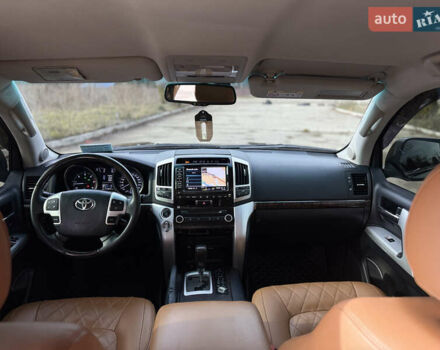 Черный Тойота Ленд Крузер, объемом двигателя 0 л и пробегом 219 тыс. км за 29600 $, фото 76 на Automoto.ua