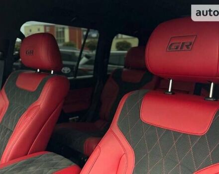 Черный Тойота Ленд Крузер, объемом двигателя 4.46 л и пробегом 268 тыс. км за 33900 $, фото 9 на Automoto.ua