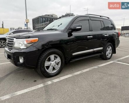 Черный Тойота Ленд Крузер, объемом двигателя 4.46 л и пробегом 300 тыс. км за 26300 $, фото 3 на Automoto.ua