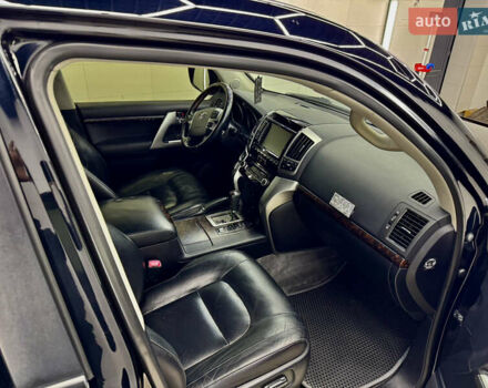 Черный Тойота Ленд Крузер, объемом двигателя 4.5 л и пробегом 318 тыс. км за 28990 $, фото 14 на Automoto.ua