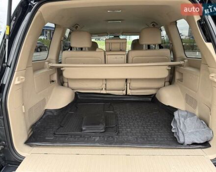 Черный Тойота Ленд Крузер, объемом двигателя 4.46 л и пробегом 300 тыс. км за 26300 $, фото 46 на Automoto.ua