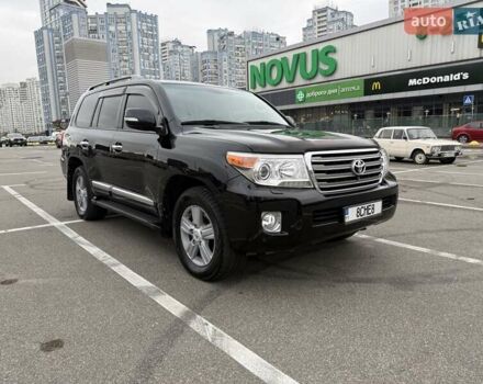 Черный Тойота Ленд Крузер, объемом двигателя 4.46 л и пробегом 300 тыс. км за 26300 $, фото 2 на Automoto.ua