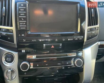 Черный Тойота Ленд Крузер, объемом двигателя 4.46 л и пробегом 129 тыс. км за 41000 $, фото 24 на Automoto.ua