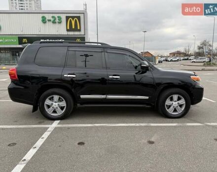 Черный Тойота Ленд Крузер, объемом двигателя 4.46 л и пробегом 300 тыс. км за 26300 $, фото 26 на Automoto.ua