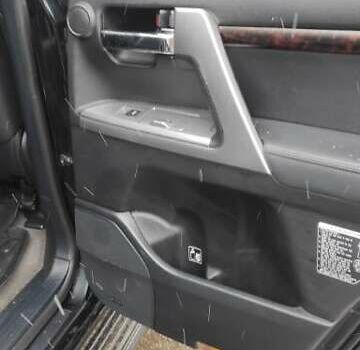 Черный Тойота Ленд Крузер, объемом двигателя 4.5 л и пробегом 212 тыс. км за 42000 $, фото 11 на Automoto.ua