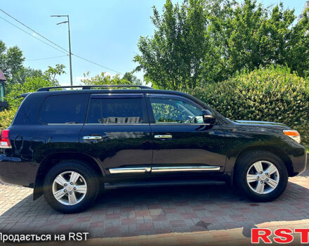 Черный Тойота Ленд Крузер, объемом двигателя 4.6 л и пробегом 310 тыс. км за 29999 $, фото 7 на Automoto.ua