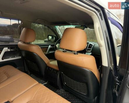 Черный Тойота Ленд Крузер, объемом двигателя 0 л и пробегом 219 тыс. км за 29600 $, фото 25 на Automoto.ua