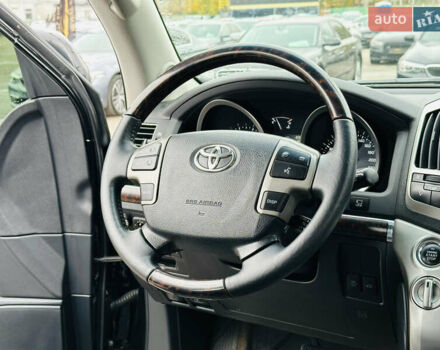 Черный Тойота Ленд Крузер, объемом двигателя 4.61 л и пробегом 197 тыс. км за 34500 $, фото 22 на Automoto.ua