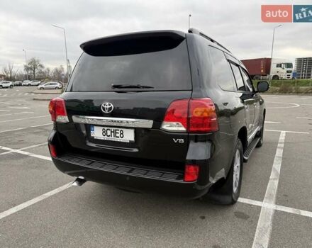 Черный Тойота Ленд Крузер, объемом двигателя 4.46 л и пробегом 300 тыс. км за 26300 $, фото 9 на Automoto.ua