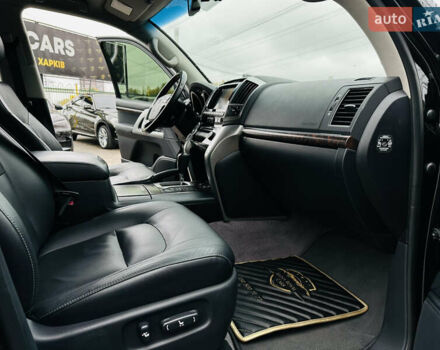 Черный Тойота Ленд Крузер, объемом двигателя 4.61 л и пробегом 197 тыс. км за 34500 $, фото 24 на Automoto.ua