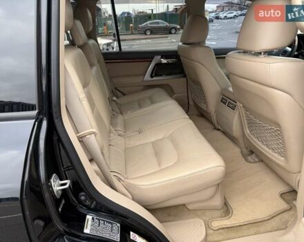 Черный Тойота Ленд Крузер, объемом двигателя 4.46 л и пробегом 300 тыс. км за 26300 $, фото 40 на Automoto.ua