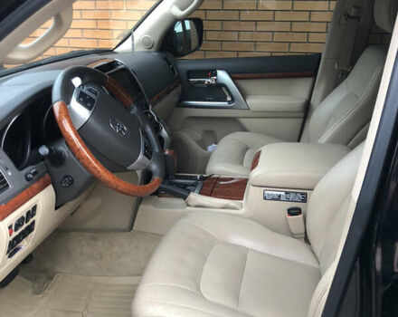 Черный Тойота Ленд Крузер, объемом двигателя 4.5 л и пробегом 101 тыс. км за 45000 $, фото 5 на Automoto.ua