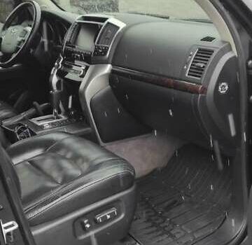 Черный Тойота Ленд Крузер, объемом двигателя 4.5 л и пробегом 212 тыс. км за 42000 $, фото 13 на Automoto.ua