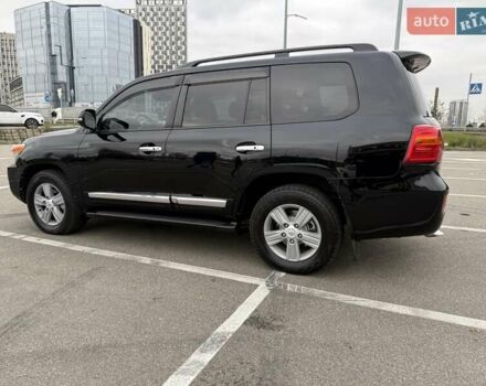 Черный Тойота Ленд Крузер, объемом двигателя 4.46 л и пробегом 300 тыс. км за 26300 $, фото 7 на Automoto.ua