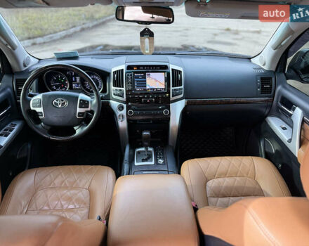 Черный Тойота Ленд Крузер, объемом двигателя 0 л и пробегом 219 тыс. км за 29600 $, фото 79 на Automoto.ua