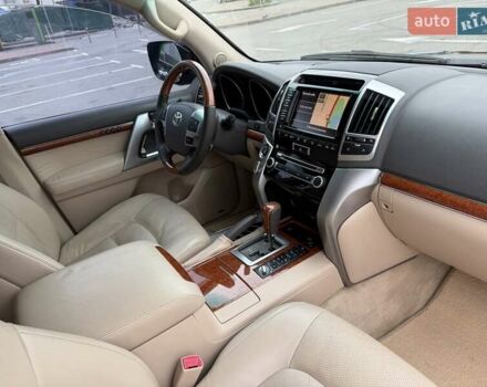 Черный Тойота Ленд Крузер, объемом двигателя 4.46 л и пробегом 300 тыс. км за 26300 $, фото 42 на Automoto.ua