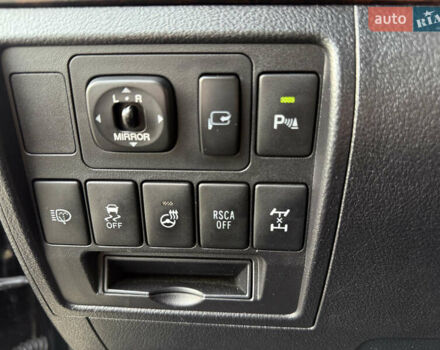 Черный Тойота Ленд Крузер, объемом двигателя 0 л и пробегом 219 тыс. км за 29600 $, фото 70 на Automoto.ua