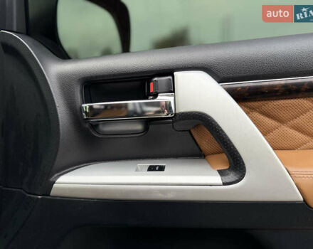 Черный Тойота Ленд Крузер, объемом двигателя 0 л и пробегом 219 тыс. км за 29600 $, фото 18 на Automoto.ua