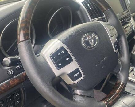 Черный Тойота Ленд Крузер, объемом двигателя 4.46 л и пробегом 285 тыс. км за 38000 $, фото 15 на Automoto.ua