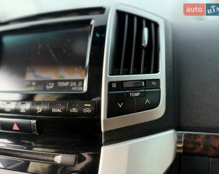 Черный Тойота Ленд Крузер, объемом двигателя 0 л и пробегом 219 тыс. км за 29600 $, фото 64 на Automoto.ua