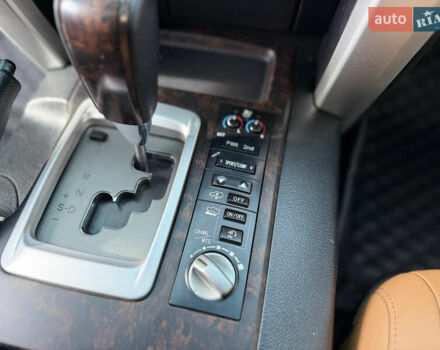 Черный Тойота Ленд Крузер, объемом двигателя 0 л и пробегом 219 тыс. км за 29600 $, фото 60 на Automoto.ua