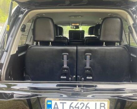 Черный Тойота Ленд Крузер, объемом двигателя 4.46 л и пробегом 285 тыс. км за 38000 $, фото 6 на Automoto.ua