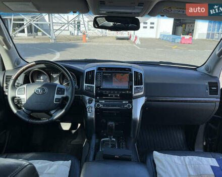 Черный Тойота Ленд Крузер, объемом двигателя 4.5 л и пробегом 60 тыс. км за 44000 $, фото 15 на Automoto.ua