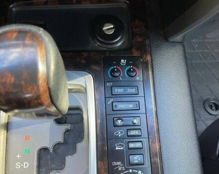 Черный Тойота Ленд Крузер, объемом двигателя 4.46 л и пробегом 129 тыс. км за 41000 $, фото 25 на Automoto.ua