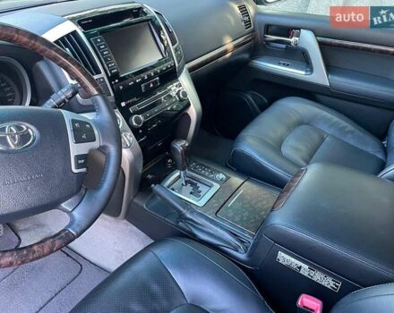 Черный Тойота Ленд Крузер, объемом двигателя 4.5 л и пробегом 190 тыс. км за 39000 $, фото 14 на Automoto.ua