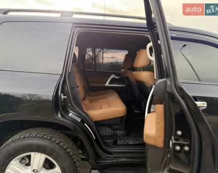Черный Тойота Ленд Крузер, объемом двигателя 0 л и пробегом 219 тыс. км за 29600 $, фото 21 на Automoto.ua