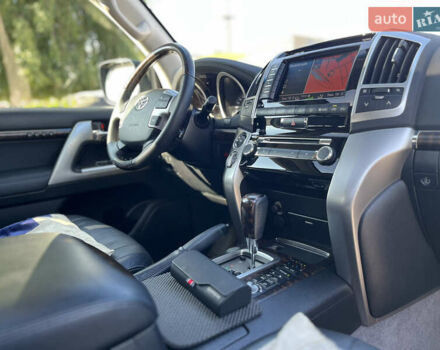 Черный Тойота Ленд Крузер, объемом двигателя 4.5 л и пробегом 60 тыс. км за 44000 $, фото 12 на Automoto.ua