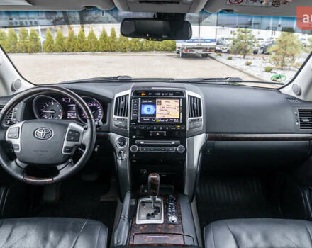Черный Тойота Ленд Крузер, объемом двигателя 4.46 л и пробегом 93 тыс. км за 40000 $, фото 16 на Automoto.ua