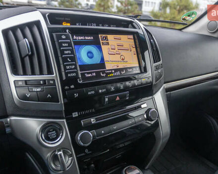 Черный Тойота Ленд Крузер, объемом двигателя 4.46 л и пробегом 93 тыс. км за 40000 $, фото 26 на Automoto.ua