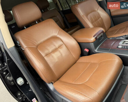 Черный Тойота Ленд Крузер, объемом двигателя 4.46 л и пробегом 160 тыс. км за 39700 $, фото 20 на Automoto.ua